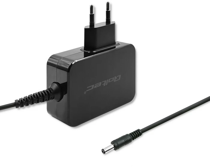 QOLTEC 51736 Universalus maitinimo adapteris 30W 7 priedai + maitinimo laidas