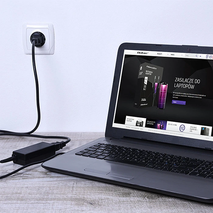 QOLTEC 50011 Universalus maitinimo adapteris 65W 8 kištukai + maitinimo laidas