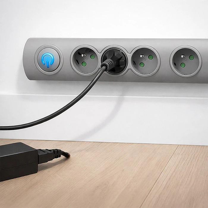QOLTEC 50164 Apsaugos nuo viršįtampių Quick Switch 4 lizdai pilka 2,5m