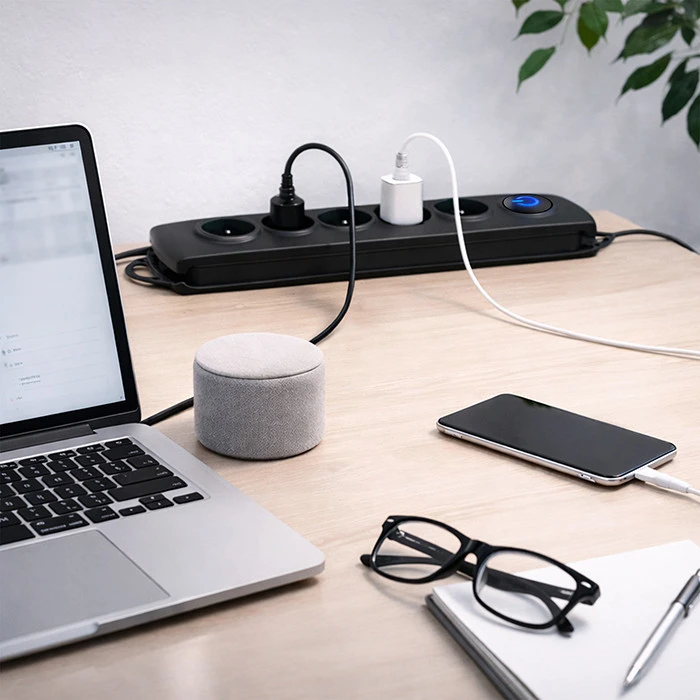 QOLTEC Apsauga nuo viršįtampių Quick Switch 5 lizdai 1,8m juodas