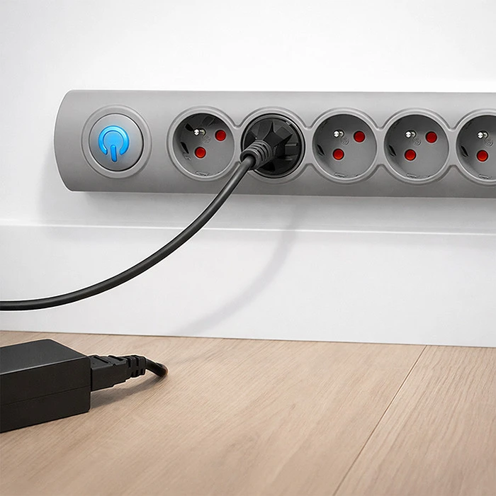 QOLTEC 50165 Apsaugos nuo viršįtampių Quick Switch 6 lizdai pilka 1.8m
