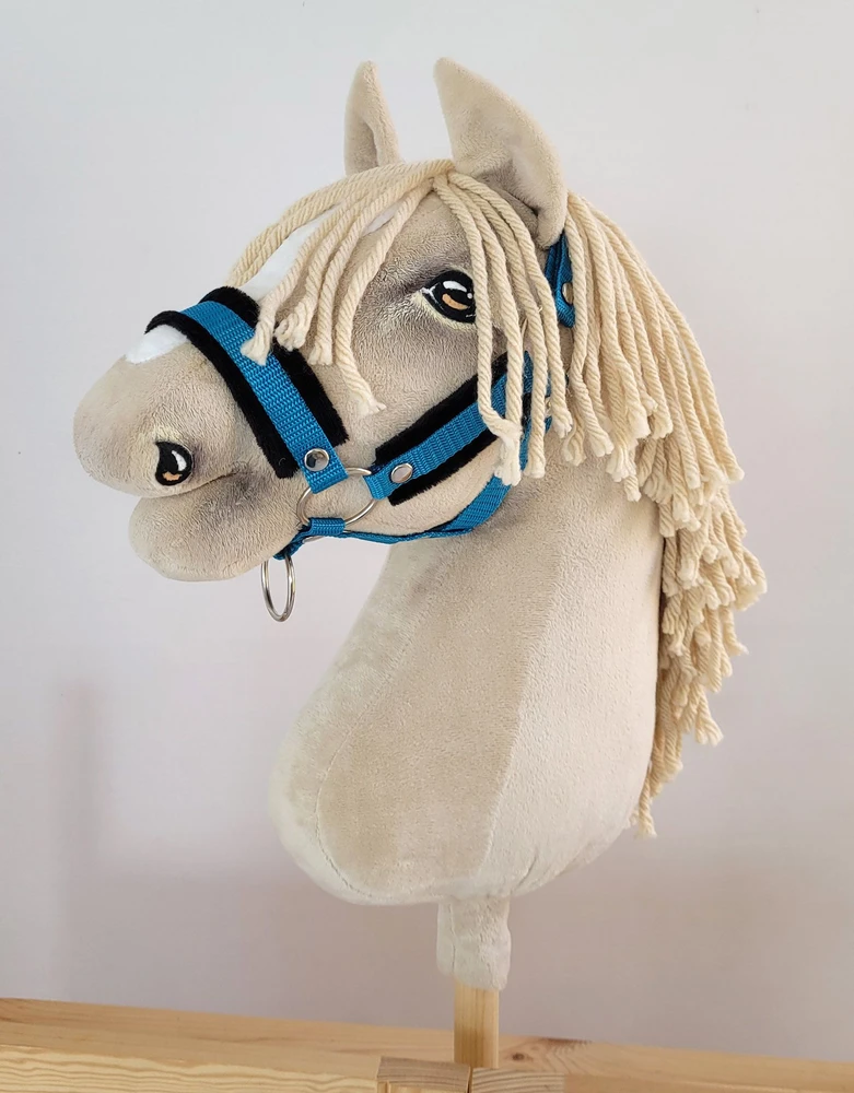 Super Hobby Horse Hobio arklio kantaras A3 su juoda kailine apdaila ir pavadžiu (juoda-turkio)