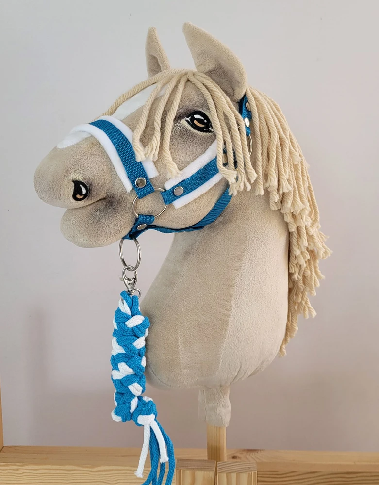 Super Hobby Horse Hobio arkliuko kantaras su balta pūkuota apdaila ir pavadžiu