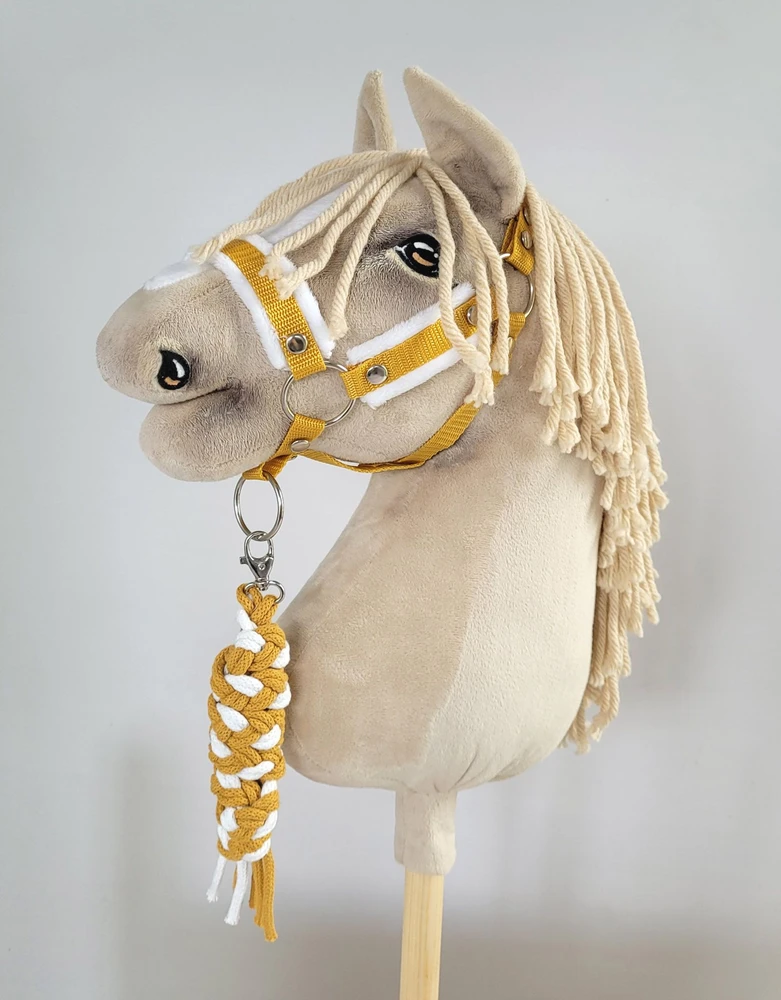 Super Hobby Horse Hobio žirgo kantaras su balta pūkuota apdaila ir pavadžiu