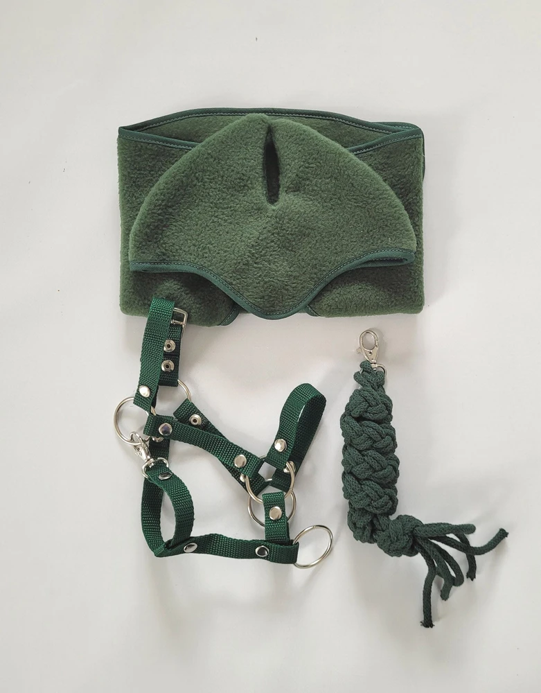 Super Hobby Horse Hobby Horse rinkinys: žalia vilnonė antklodė ir ausinukai