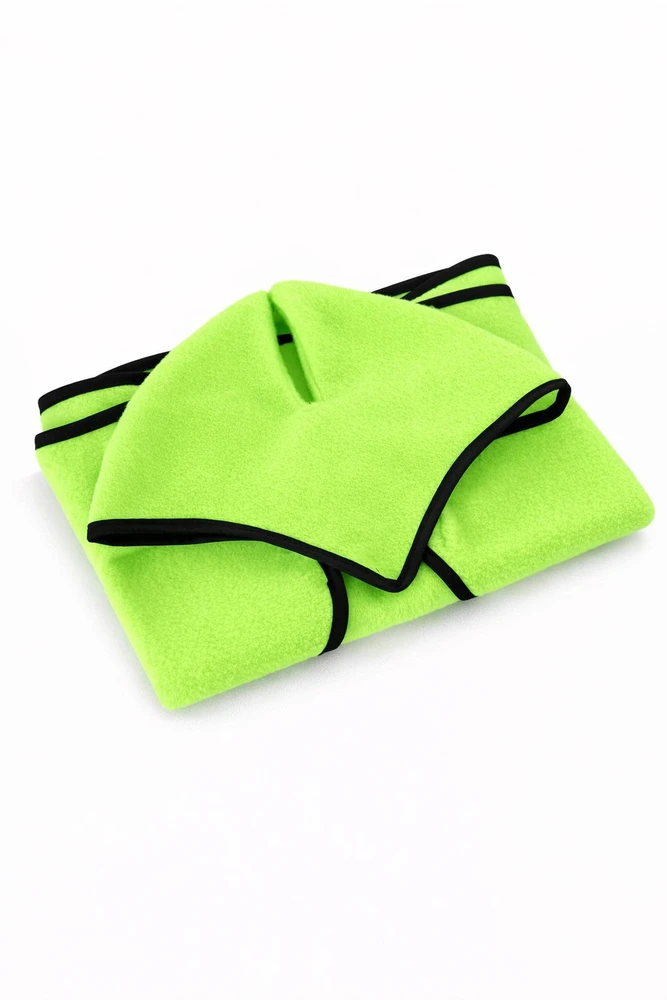 Super Hobby Horse Hobby Horse rinkinys: neoninė žalia fleece antklodė ir ausinukai