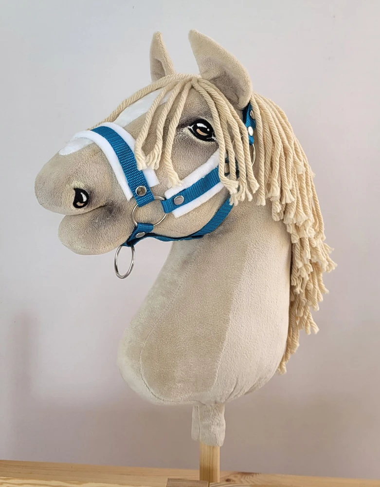 Super Hobby Horse Reguliuojamas kantaras hobi arkliukui A3 – turkio spalvos su balta pūkine apdaila