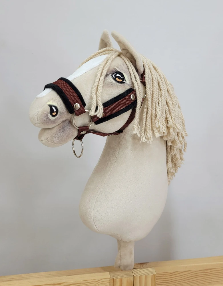 Super Hobby Horse Reguliuojamas kantaras hobi arkliukui rudas su juoda pūkuota apdaila