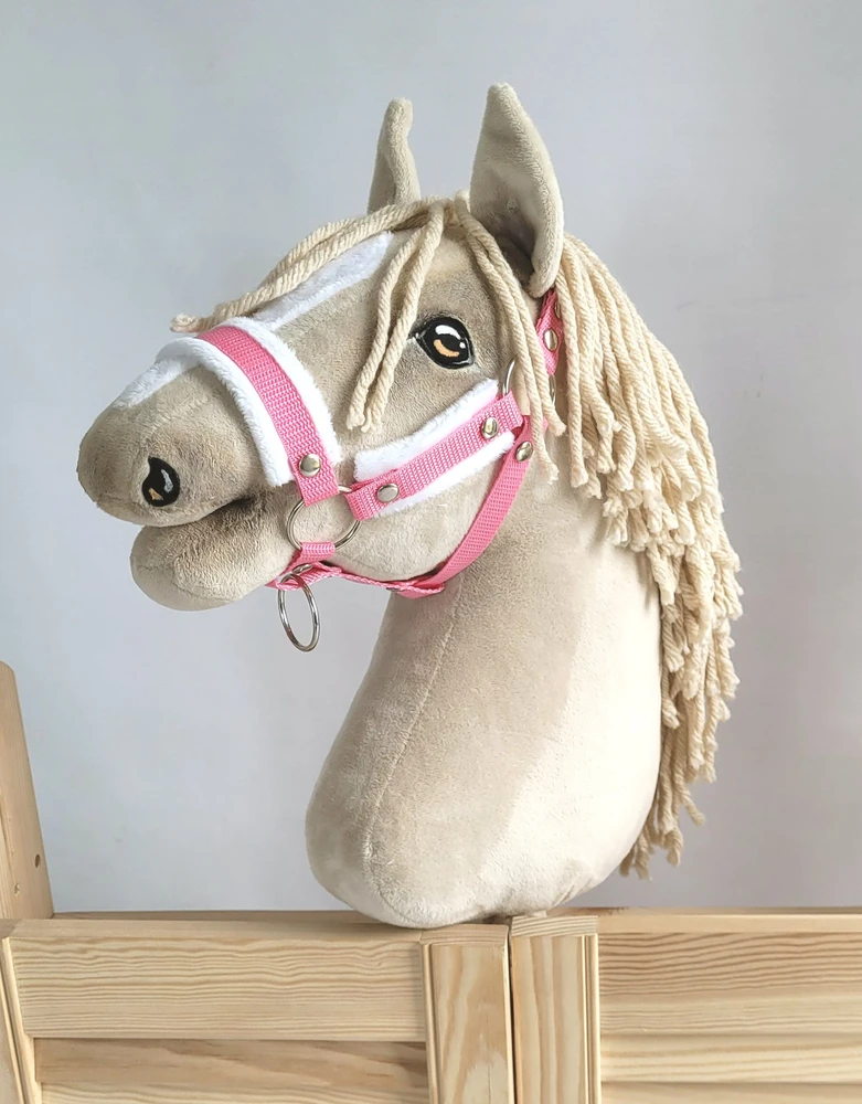 Super Hobby Horse Reguliuojamas kantaras hobi arkliukui – rožinis su balta pūkine apdaila