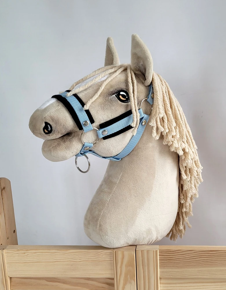 Super Hobby Horse Reguliuojamas kantaras hobi arkliukui, šviesiai mėlynas su juoda pūkine apdaila