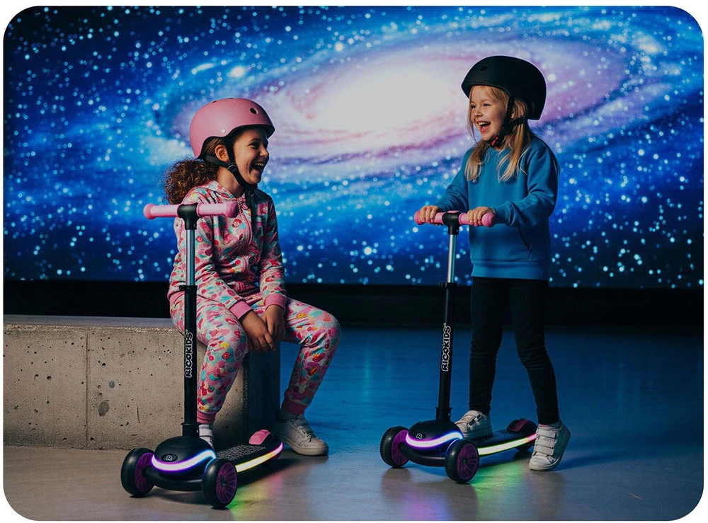 Ricokids Leddi vaikiškas triračio balansinis paspirtukas juodas-rožinis su LED apšvietimu