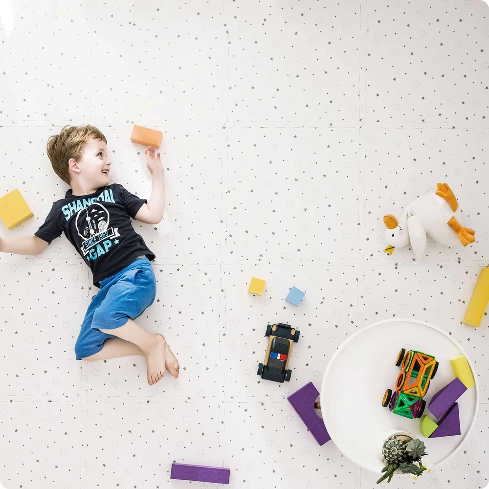 Ricokids Nukido Putplasčio dėlionės kilimėlis žvaigždės 50 x 50 cm 9 vnt.