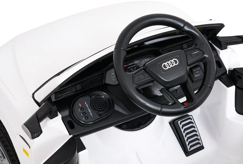 Vaikiškas elektrinis Audi SQ8 baltas SUV automobilis