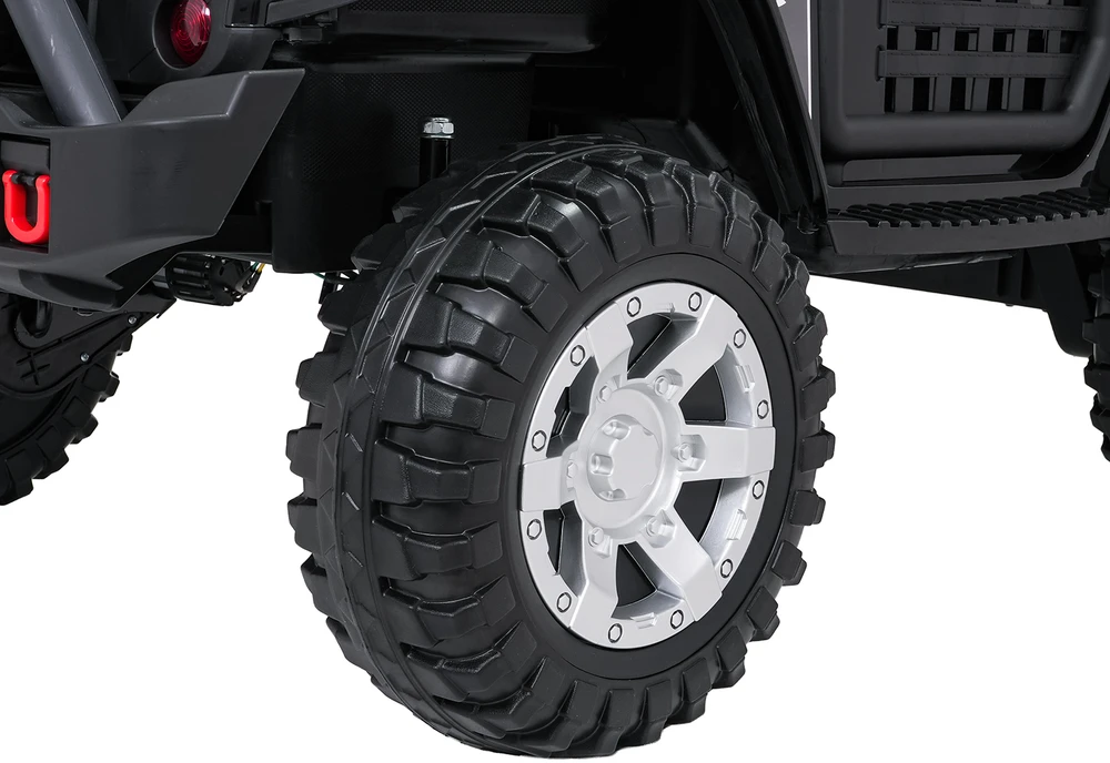 Vaikiškas elektrinis džipas 4x4 su LED šviesomis ir saugos diržais, nuo 3 metų