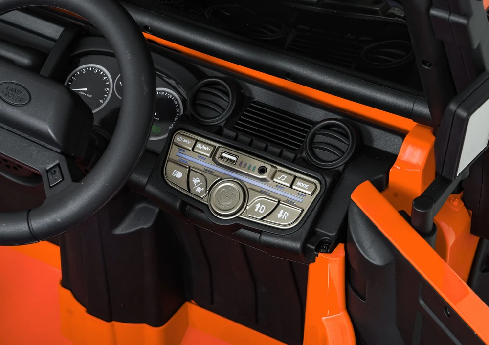 Elektromobilis Land Rover Defender 110 SVX Concept, Oranžinis