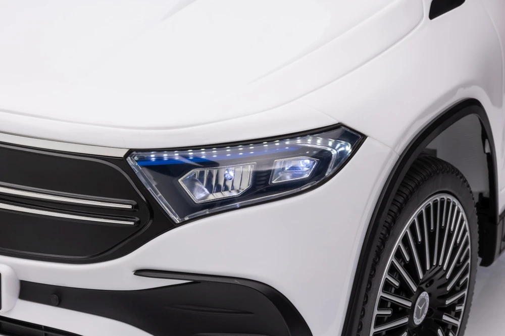 Ramiz Mercedes Benz EQA 250 Baltas