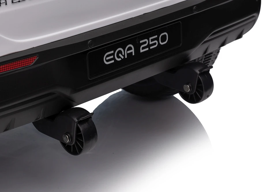 Ramiz Mercedes Benz EQA 250 Baltas