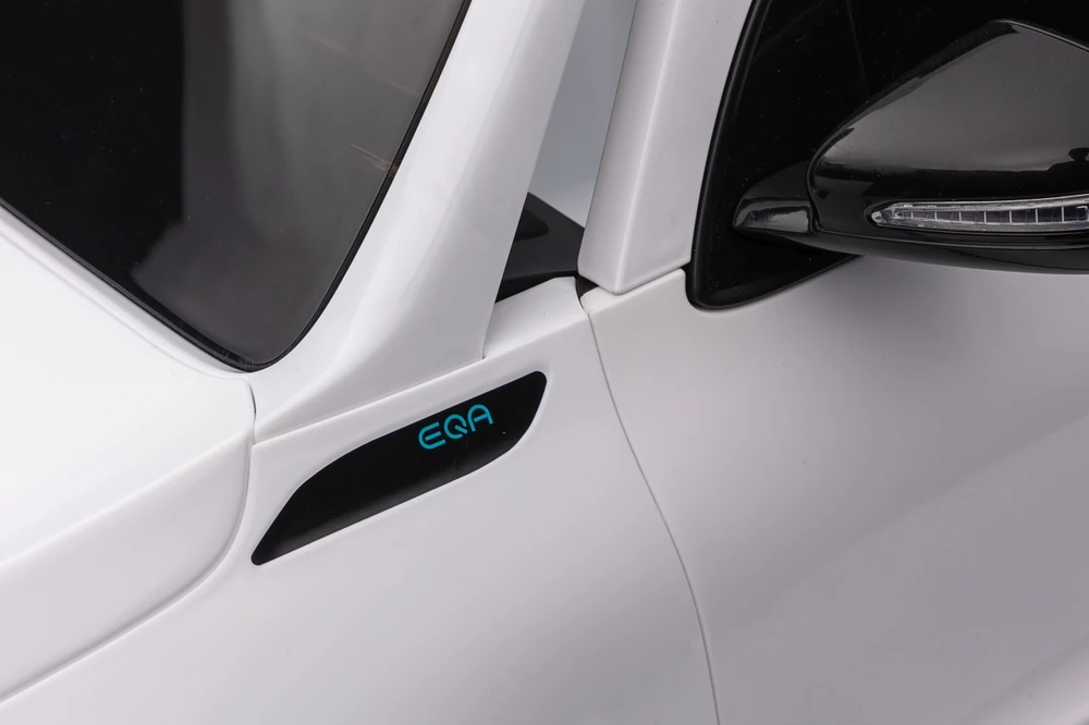 Ramiz Mercedes Benz EQA 250 Baltas