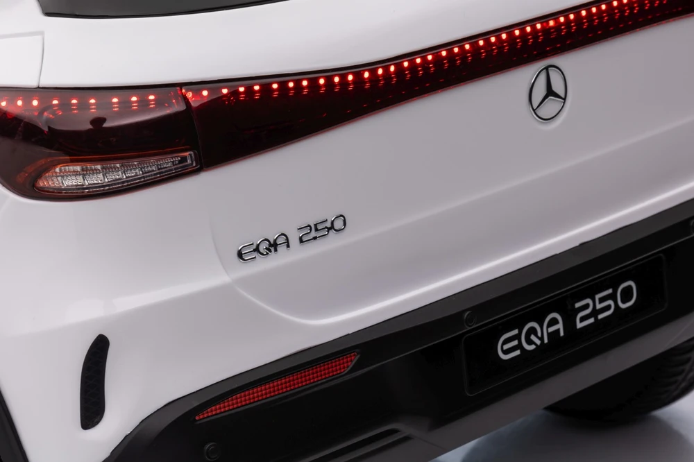 Ramiz Mercedes Benz EQA 250 Baltas