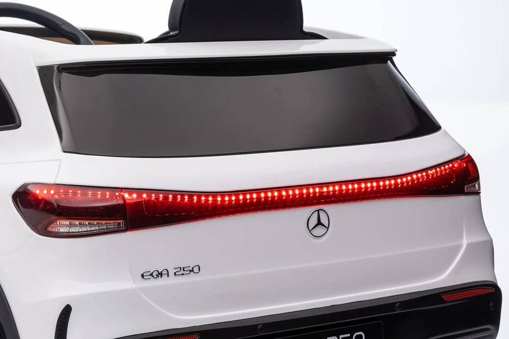 Ramiz Mercedes Benz EQA 250 Baltas