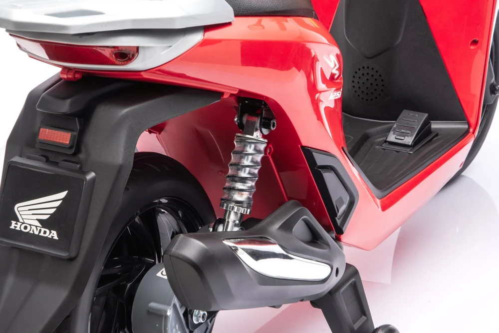 Vaikiškas elektrinis motoroleris Honda SH125i su LED šviesomis ir Bluetooth, nuo 3 metų, juodas
