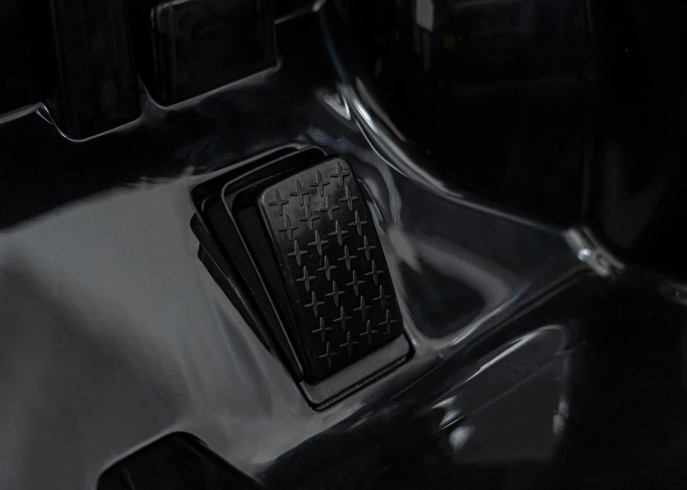 Roger Elektromobilis Porsche 718 MP4, Juodas