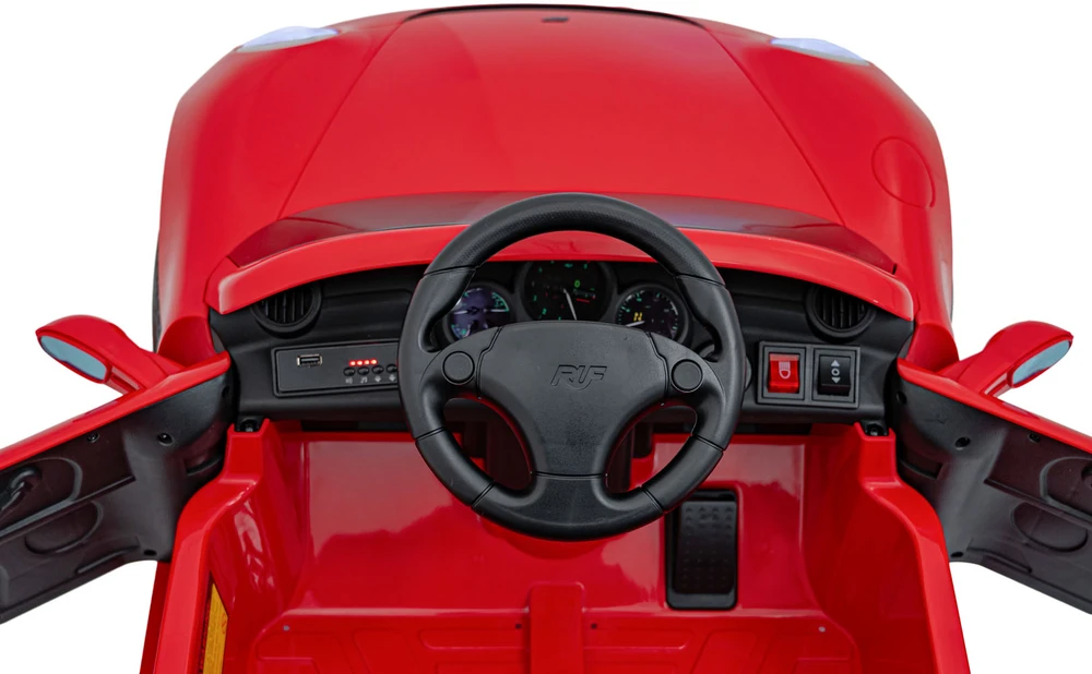 Elektromobilis RUF CTR3, Raudona