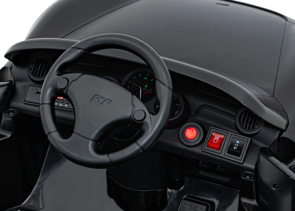 Elektromobilis RUF CTR3, Juodas