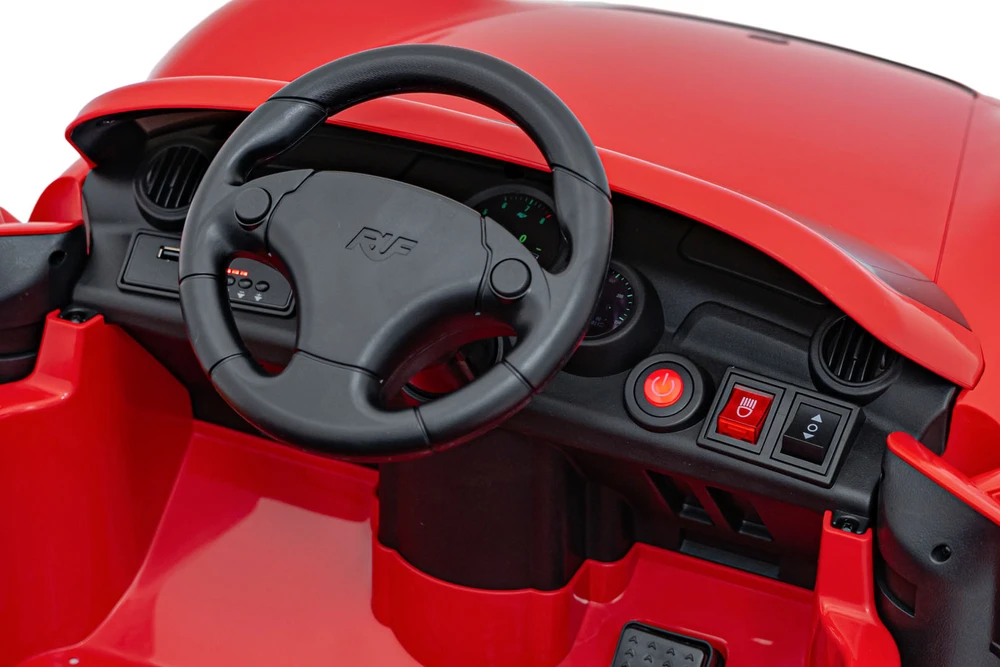 Elektromobilis RUF CTR3, Raudona
