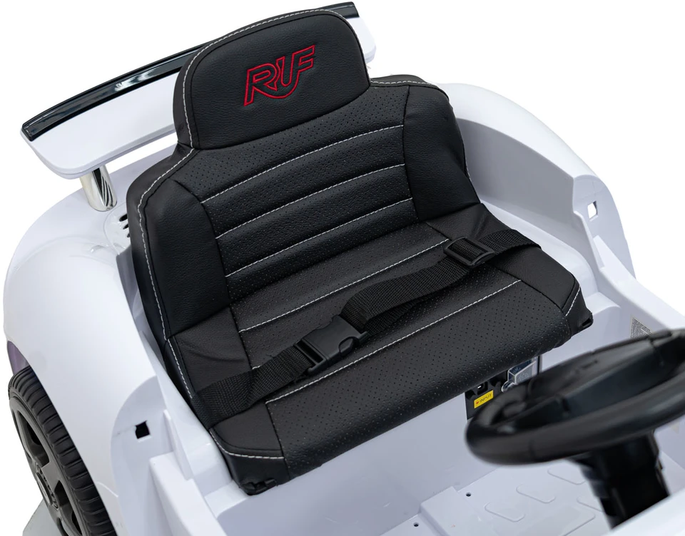 Elektromobilis RUF CTR3, Baltas