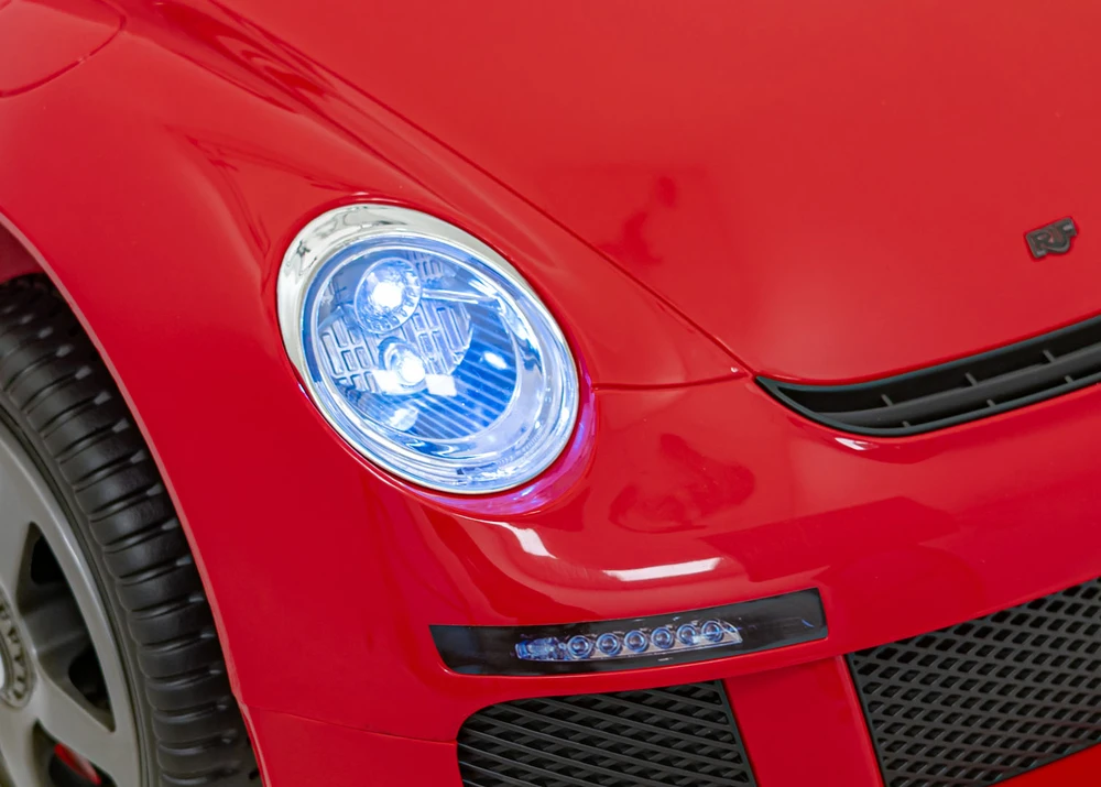 Elektromobilis RUF CTR3, Raudona