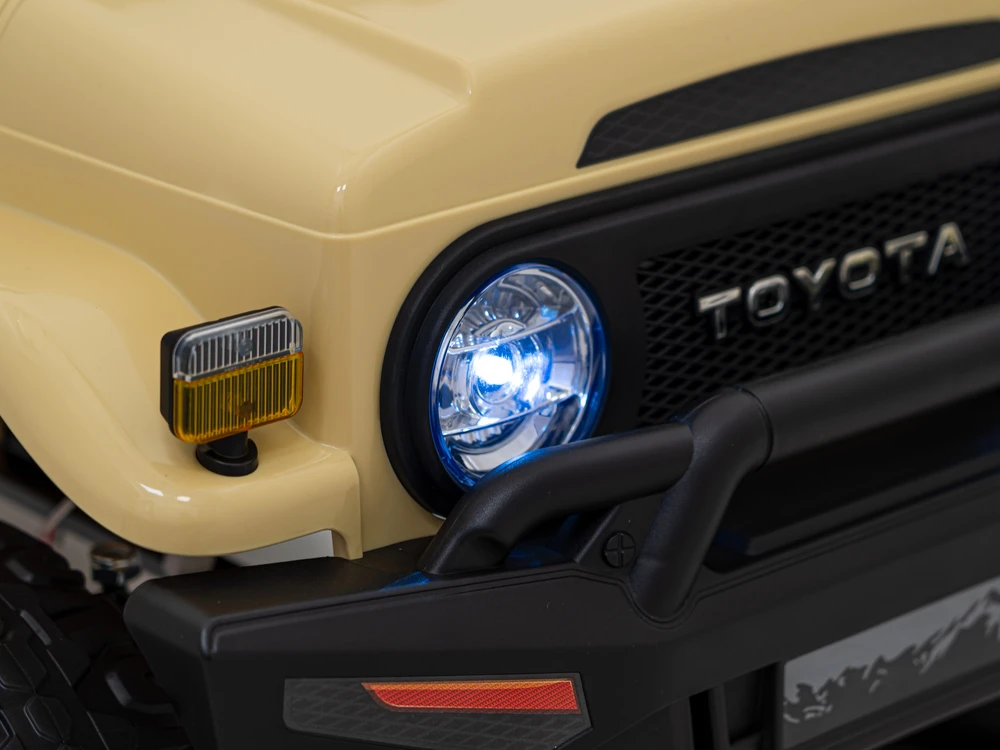 Elektromobilis Toyota FJ Cruiser 4x4, rusvai gelsvas