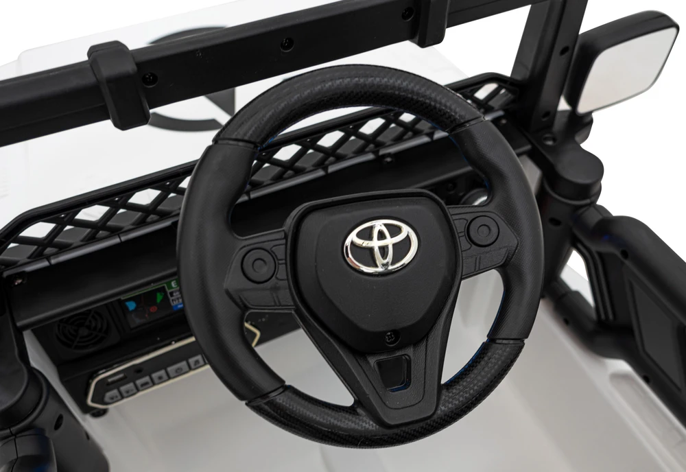 Elektromobilis Toyota FJ Cruiser 4x4, Baltas