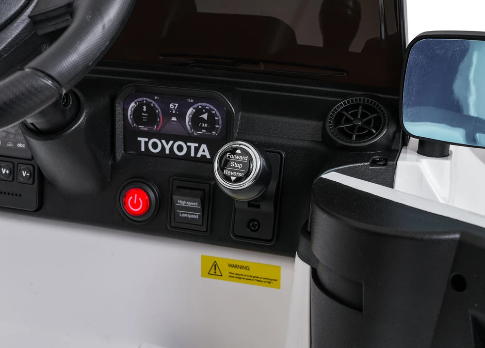 Ramiz Elektromobilis Toyota Land Cruiser PRADO, Baltas