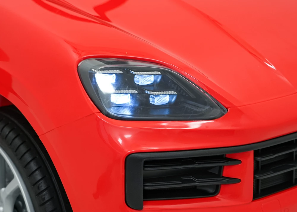 Elektromobilis Porsche Cayenne, Raudona