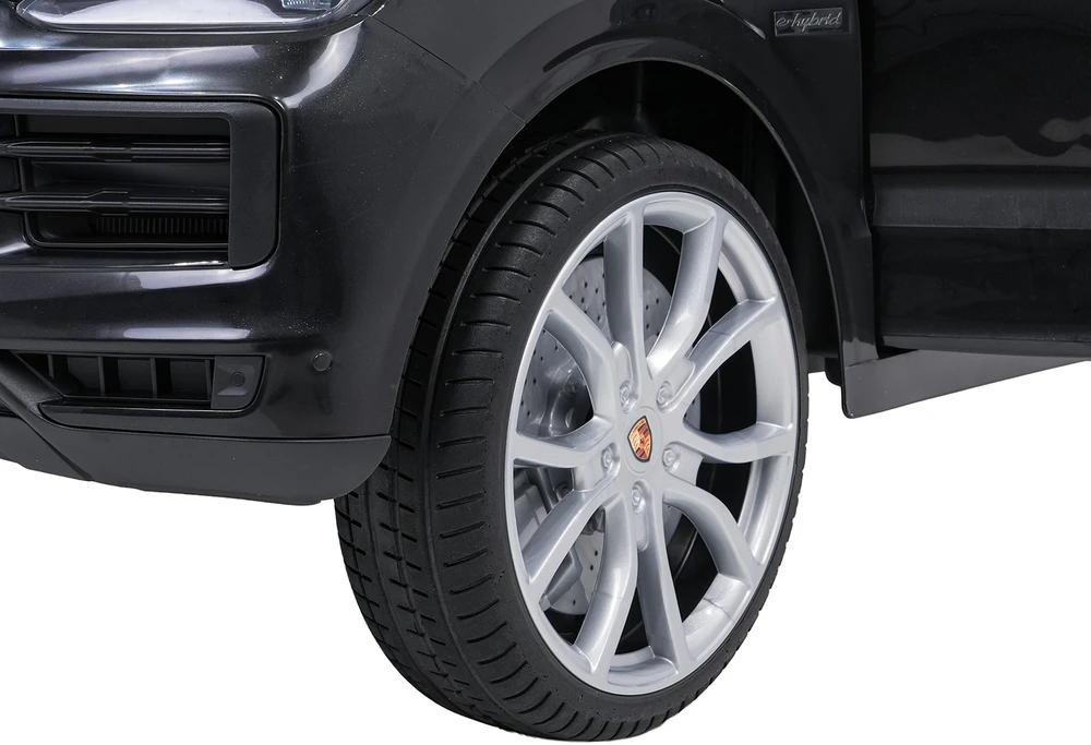 Elektromobilis Porsche Cayenne, Juodas