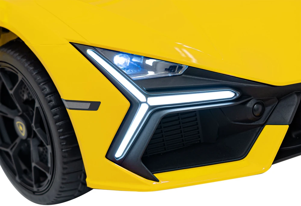 Elektromobilis Lamborghini Revuelto, Geltona