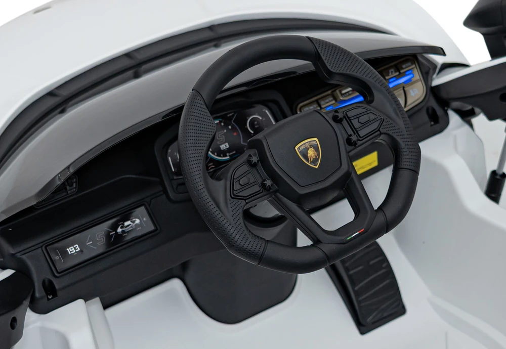 Elektromobilis Lamborghini Revuelto, Baltas