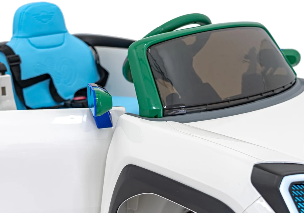 Elektromobilis Mini Concept Aceman, Baltas
