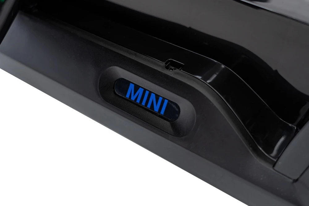Elektromobilis Mini Concept Aceman, Juodas