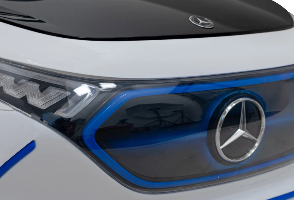 Elektrinė mašina vaikams Mercedes Benz AMG EQA baltos spalvos