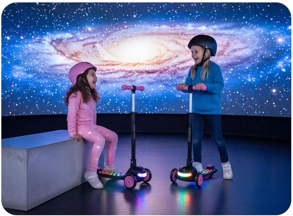 Vaikiškas Ricokids Glowi triračio balansinis paspirtukas su LED, juodos ir rožinės spalvos