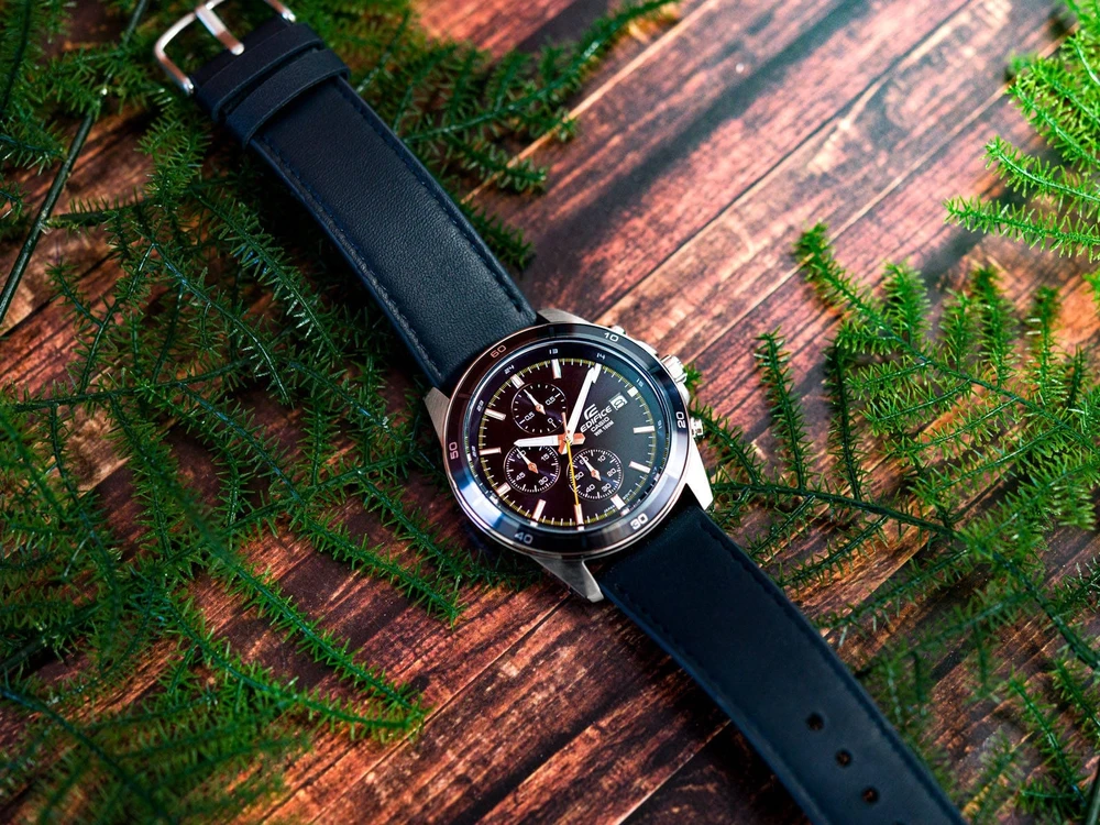 Laikrodis Casio Edifice EFR-526L-2CVUEF