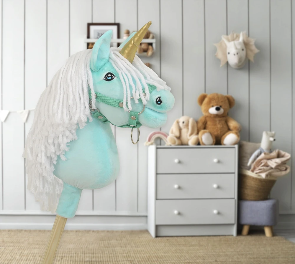 Super Hobby Horse Vienaragis Hobby Horse su lazda mėtų spalvos su balta karčiais ir auksiniu ragu