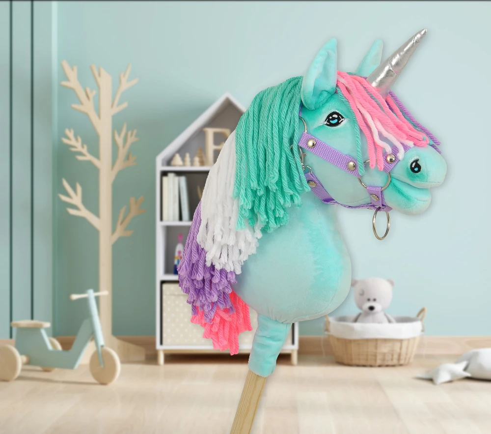 Super Hobby Horse Hobby Horse vienaragis lazdoje su spalvota karčiene ir sidabriniu ragu