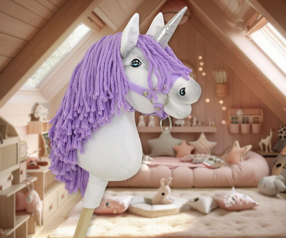 Super Hobby Horse Vienaragis ant lazdos su violetine karčiais ir sidabriniu ragu Hobby Horse