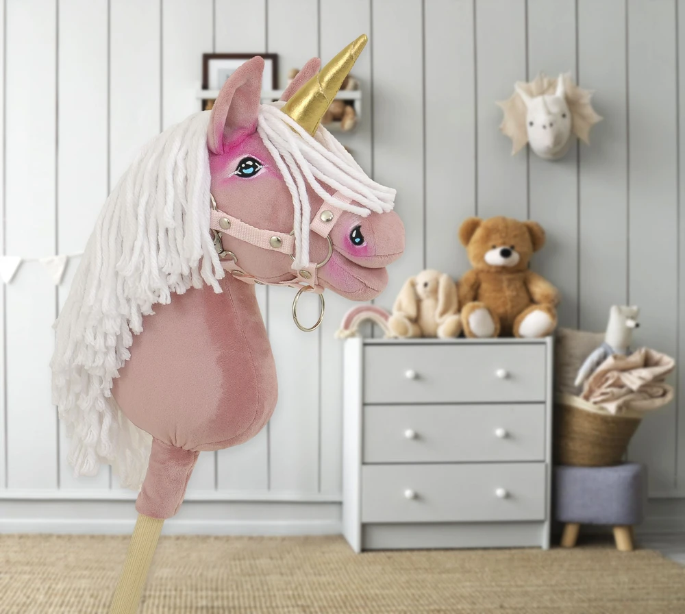 Super Hobby Horse Vienaragis Hobby Horse lazdoje pastelinės rožinės spalvos su balta karčiais A4