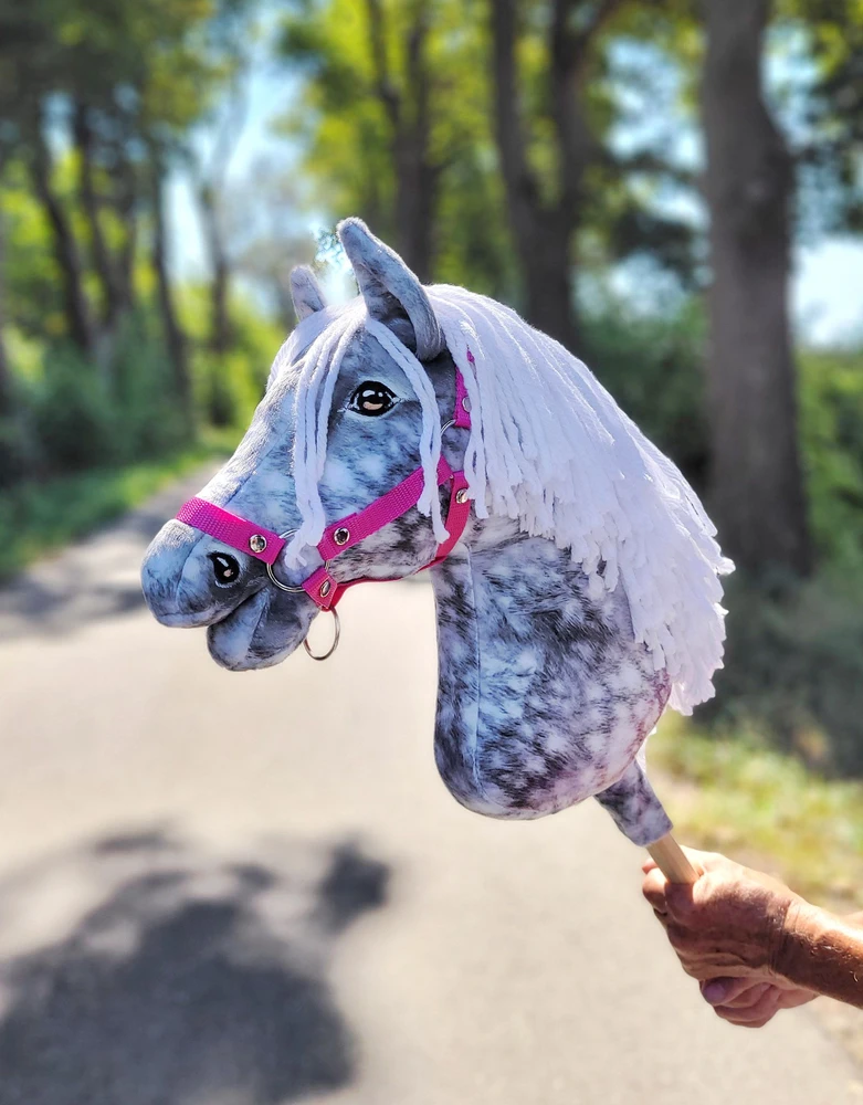 Super Hobby Horse Medinis hobio arkliukas pilkas su balta karčia