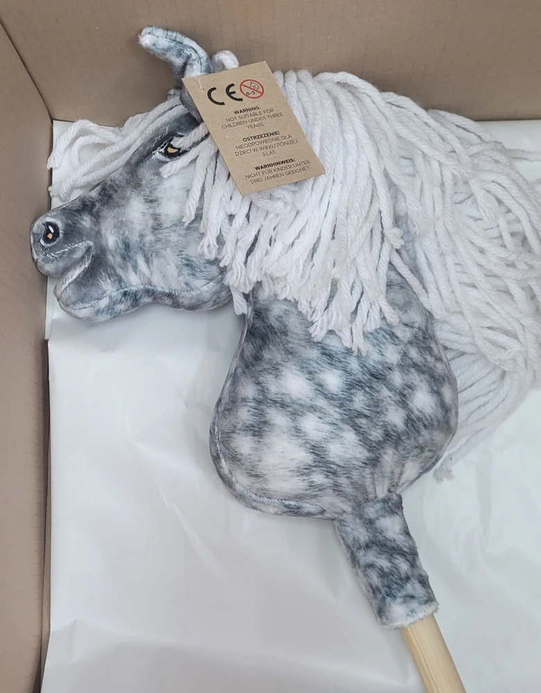 Hobby Horse lazdelinis arkliukas su balta karčiene Super Hobby Horse Premium