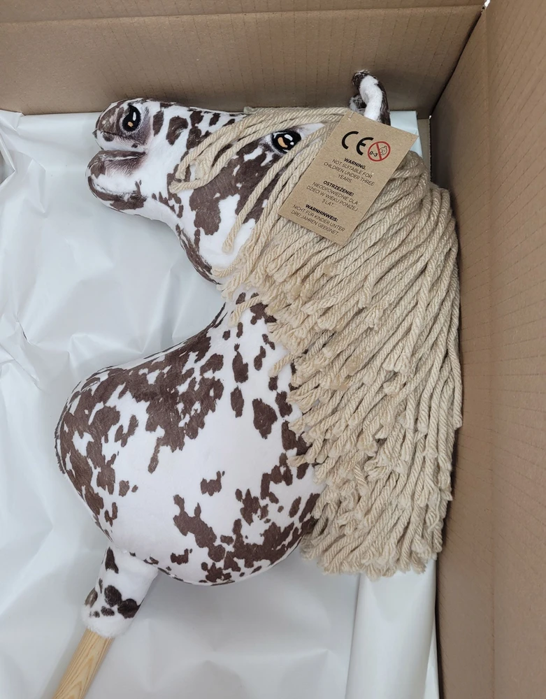Super Hobby Horse Medinis žirgas su kotu – rudas leopardinis su smėlio spalvos karčiais